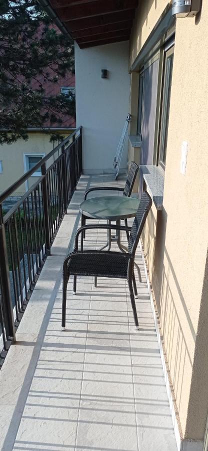 Lavender Apartment บาลาตงโบกลาร์ ภายนอก รูปภาพ